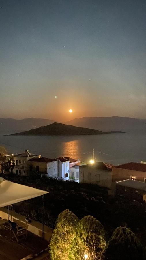 Marina Castellana Chalki Town